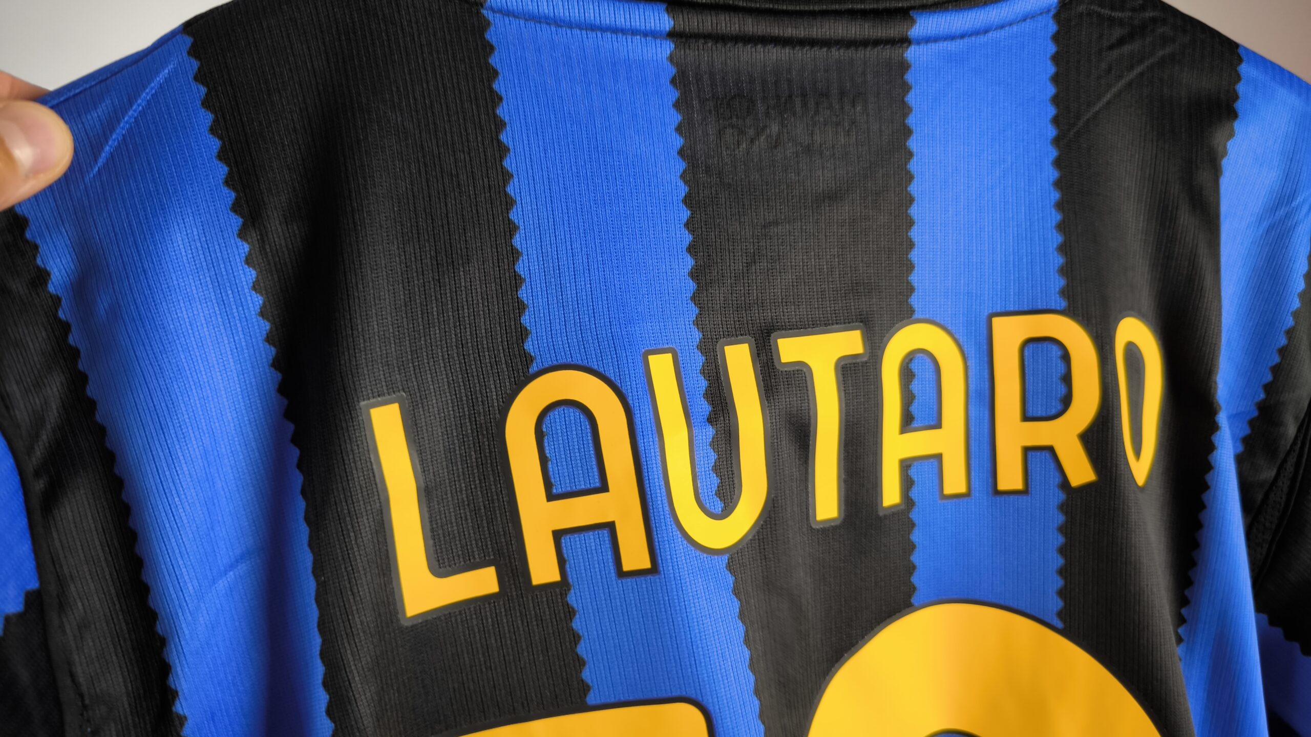 Prima Maglia Inter Milano 26/27 Lautaro (Versione Fan) - Taglia M - immagine 11